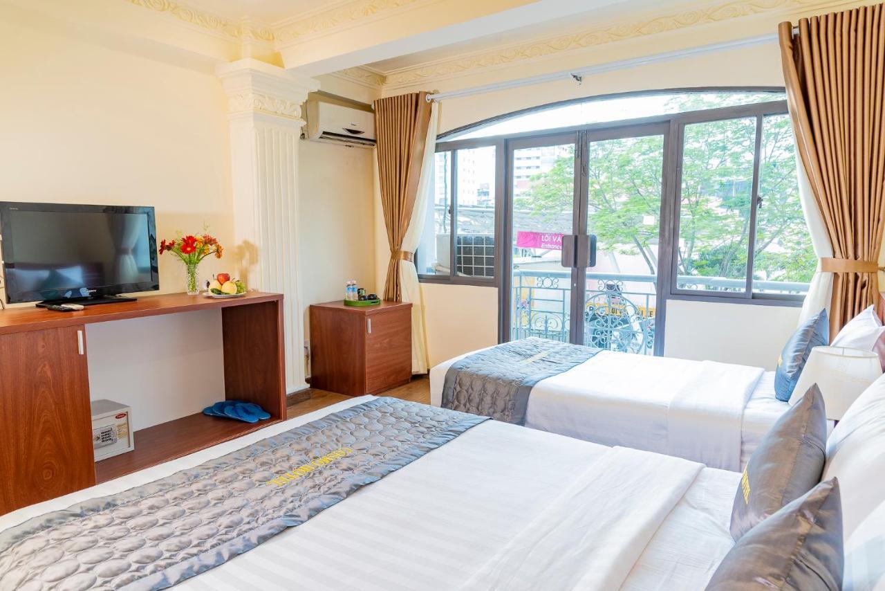 Cosmo Square 3*